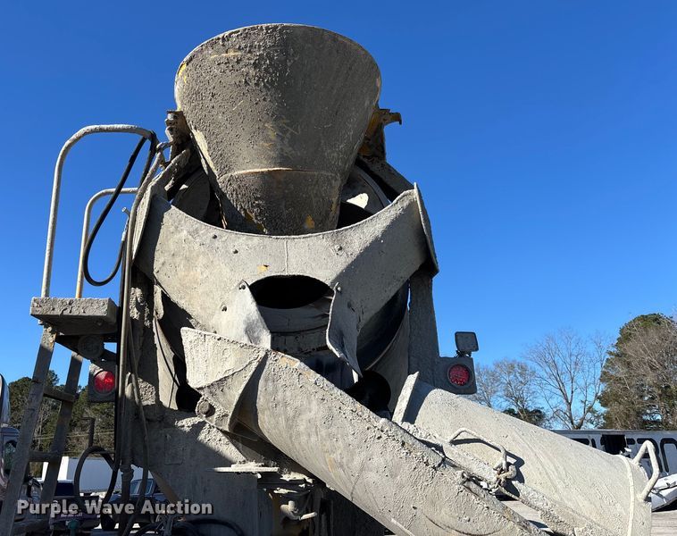 image for item YA1618 2016 Western Star 4700SF ready mix truck