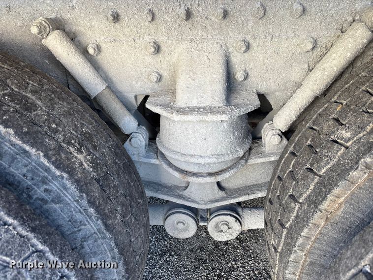 image for item YA1618 2016 Western Star 4700SF ready mix truck