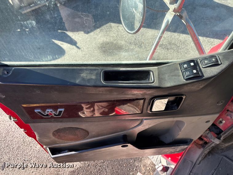 image for item YA1618 2016 Western Star 4700SF ready mix truck