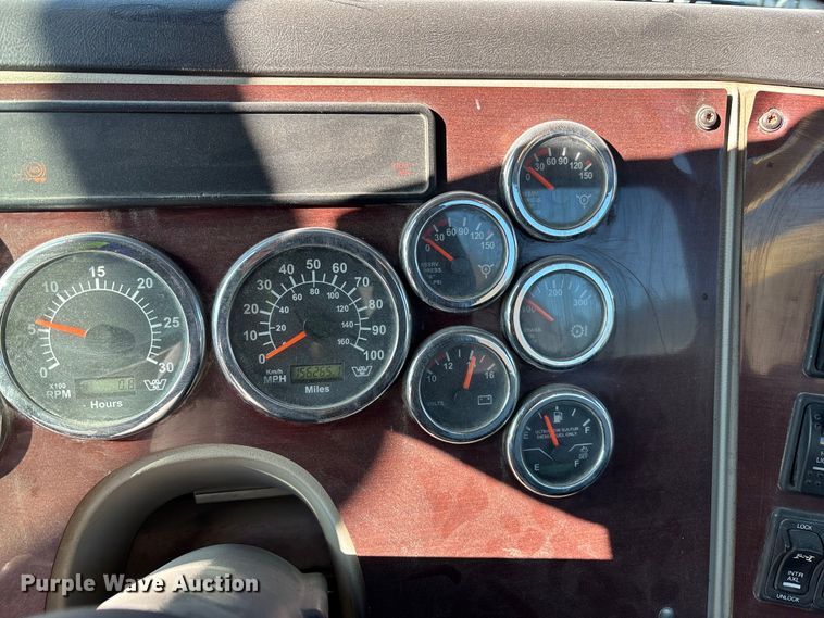 image for item YA1618 2016 Western Star 4700SF ready mix truck