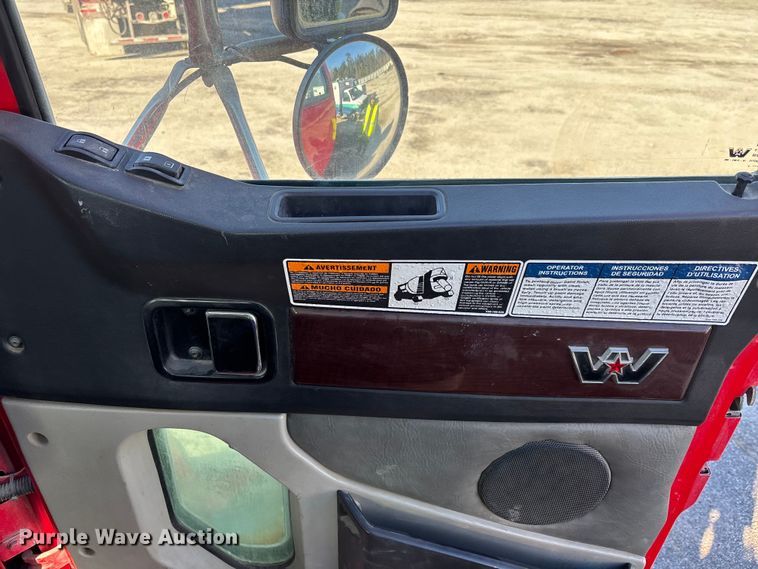 image for item YA1618 2016 Western Star 4700SF ready mix truck