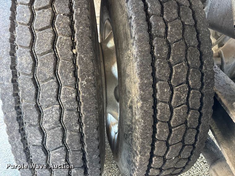 image for item YA1618 2016 Western Star 4700SF ready mix truck