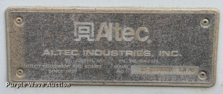 image for item YA2001 2005 Ford F750 Super Duty bucket truck