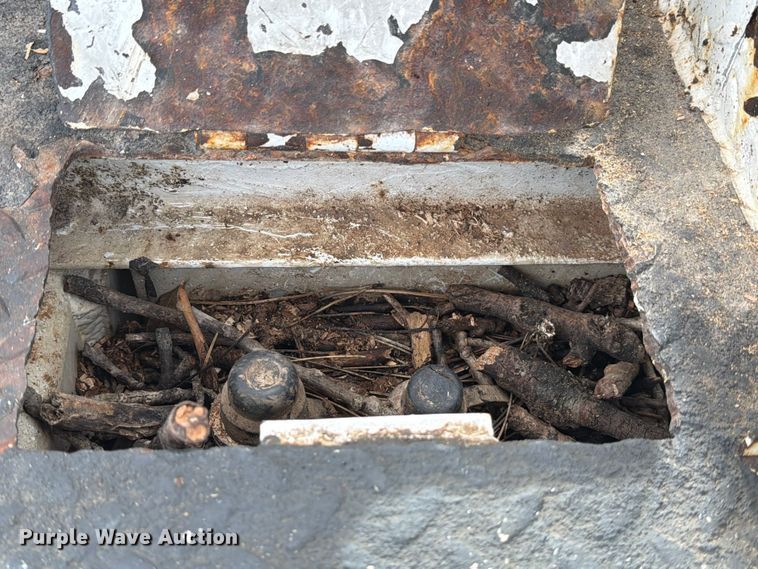 image for item YA2001 2005 Ford F750 Super Duty bucket truck