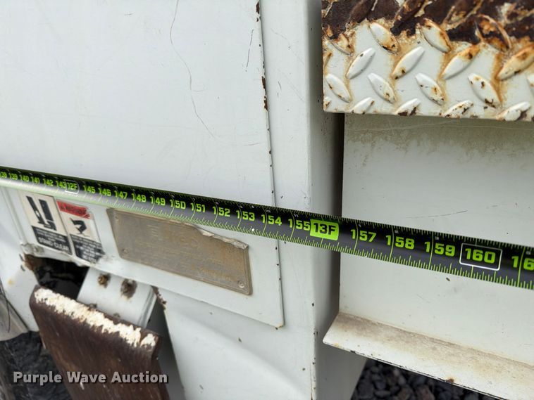 image for item YA2001 2005 Ford F750 Super Duty bucket truck