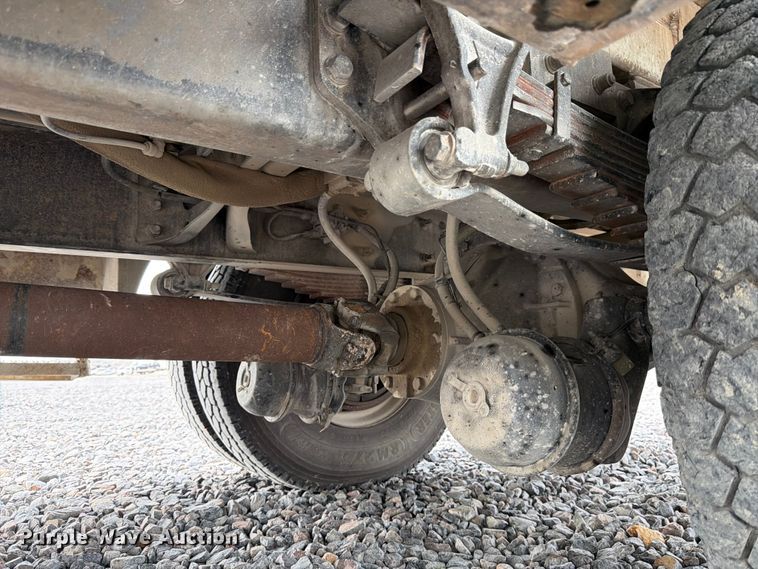 image for item YA2001 2005 Ford F750 Super Duty bucket truck