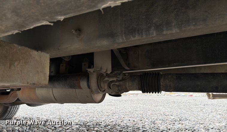 image for item YA2001 2005 Ford F750 Super Duty bucket truck