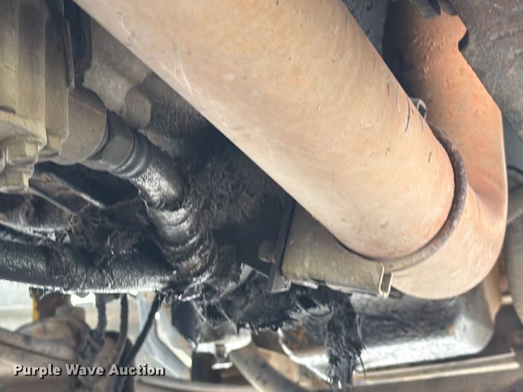 image for item YA2001 2005 Ford F750 Super Duty bucket truck