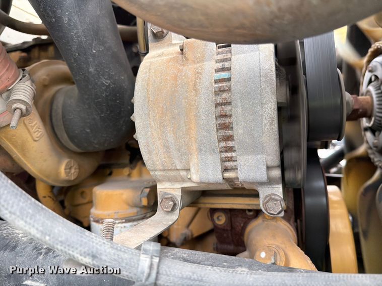 image for item YA2001 2005 Ford F750 Super Duty bucket truck