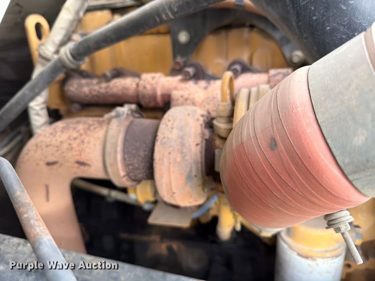 image for item YA2001 2005 Ford F750 Super Duty bucket truck