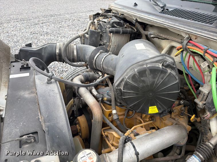 image for item YA2001 2005 Ford F750 Super Duty bucket truck