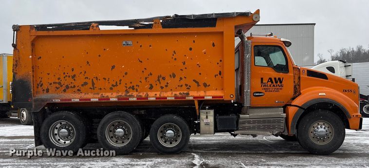 image for item YA2031 2020 Kenworth T880 dump truck