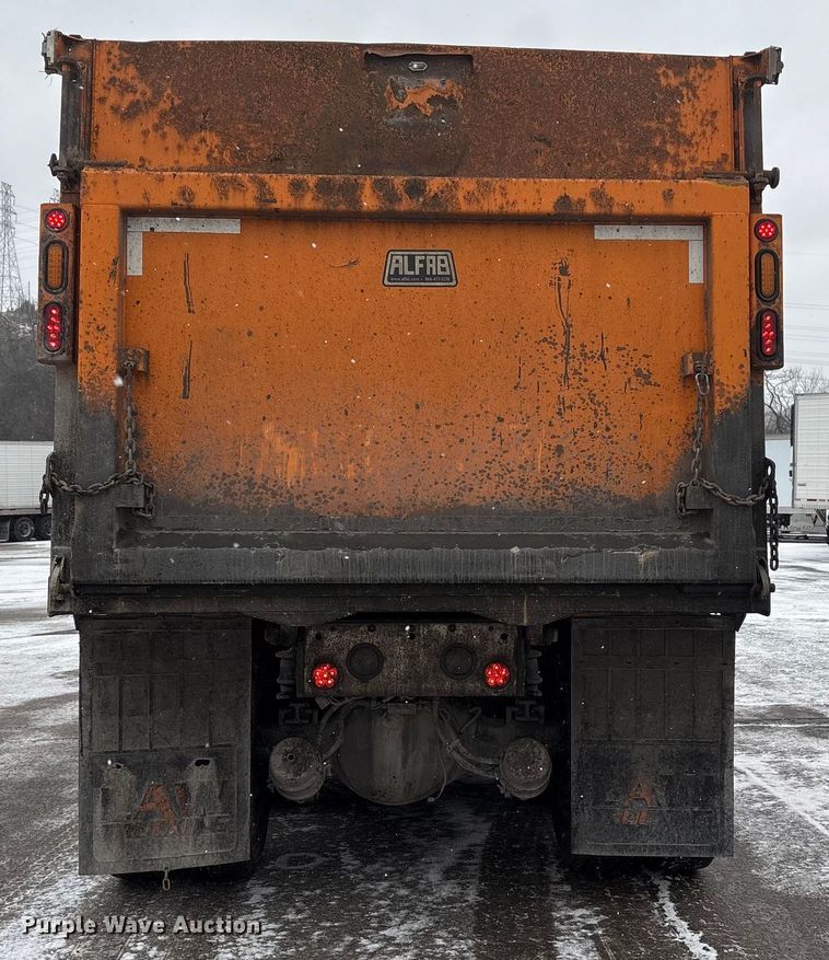 image for item YA2031 2020 Kenworth T880 dump truck