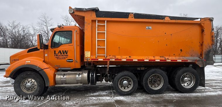 image for item YA2031 2020 Kenworth T880 dump truck