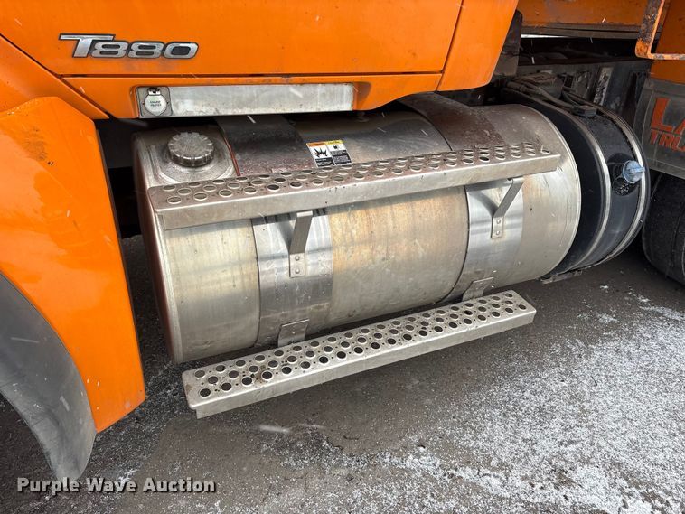 image for item YA2031 2020 Kenworth T880 dump truck