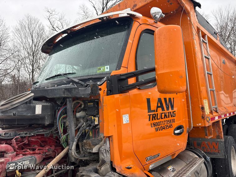 image for item YA2031 2020 Kenworth T880 dump truck