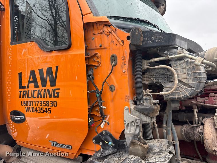 image for item YA2031 2020 Kenworth T880 dump truck