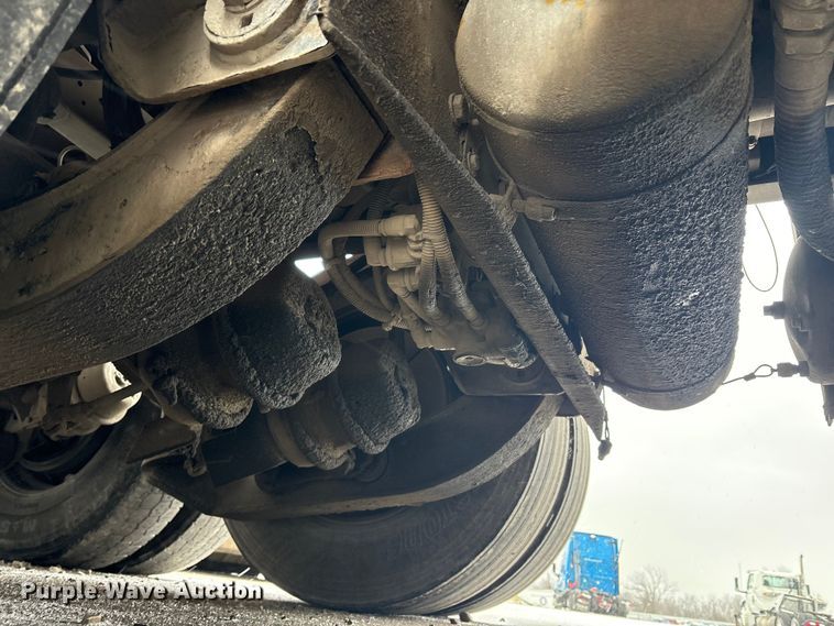 image for item YA2031 2020 Kenworth T880 dump truck