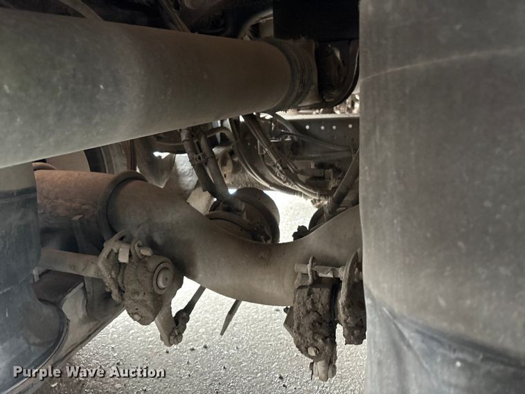 image for item YA2031 2020 Kenworth T880 dump truck