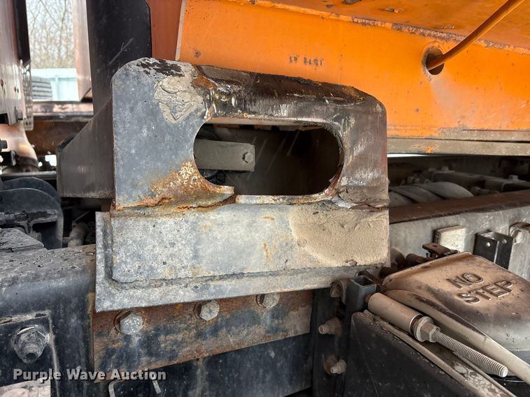 image for item YA2031 2020 Kenworth T880 dump truck