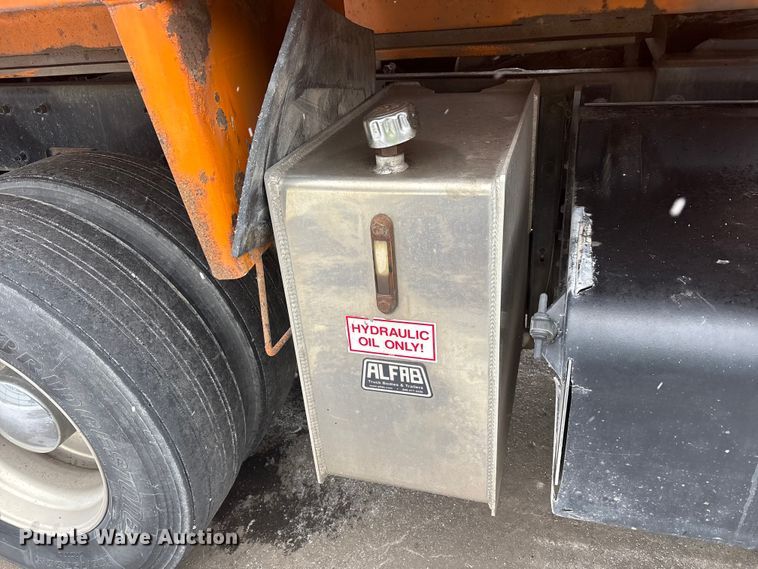 image for item YA2031 2020 Kenworth T880 dump truck