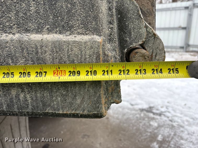 image for item YA2031 2020 Kenworth T880 dump truck