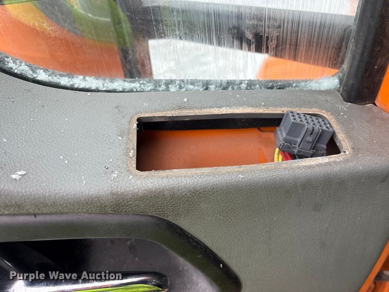 image for item YA2031 2020 Kenworth T880 dump truck