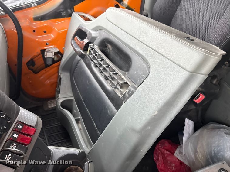 image for item YA2031 2020 Kenworth T880 dump truck