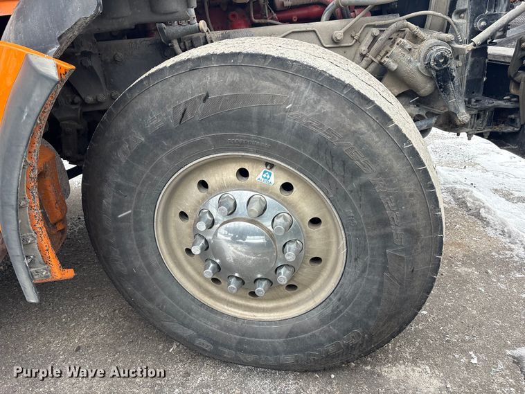 image for item YA2031 2020 Kenworth T880 dump truck