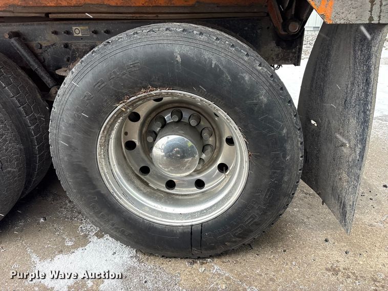 image for item YA2031 2020 Kenworth T880 dump truck