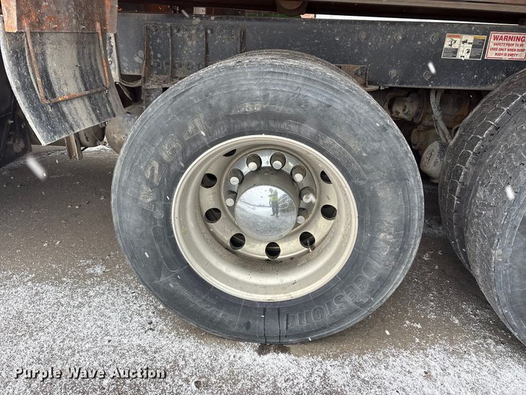 image for item YA2031 2020 Kenworth T880 dump truck