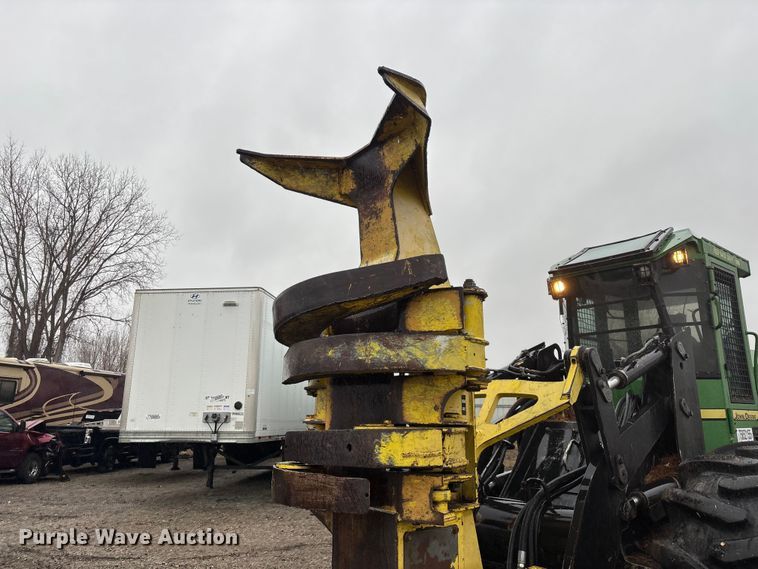 image for item YA2205 2009 John Deere 843J feller buncher