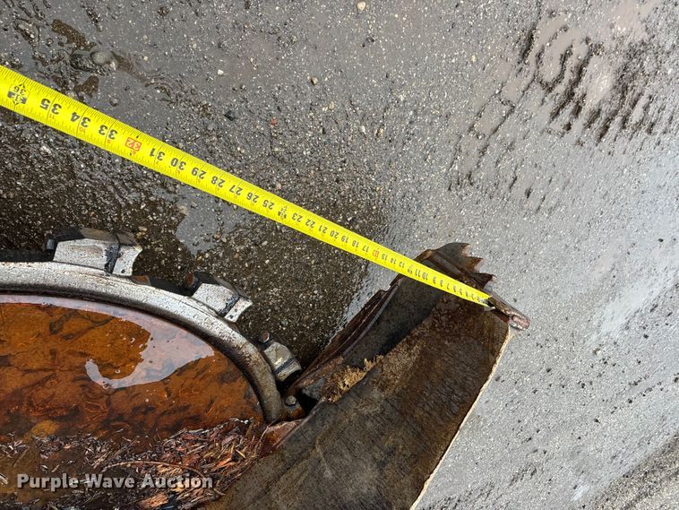 image for item YA2205 2009 John Deere 843J feller buncher