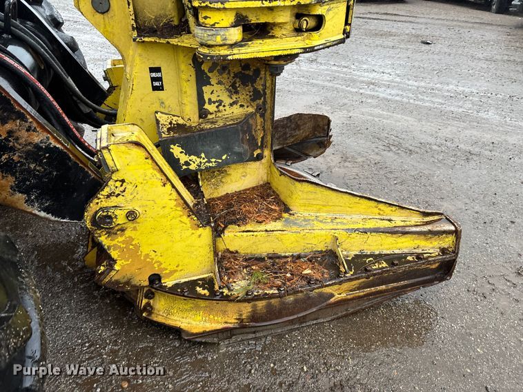 image for item YA2205 2009 John Deere 843J feller buncher