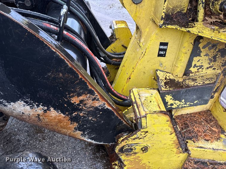 image for item YA2205 2009 John Deere 843J feller buncher