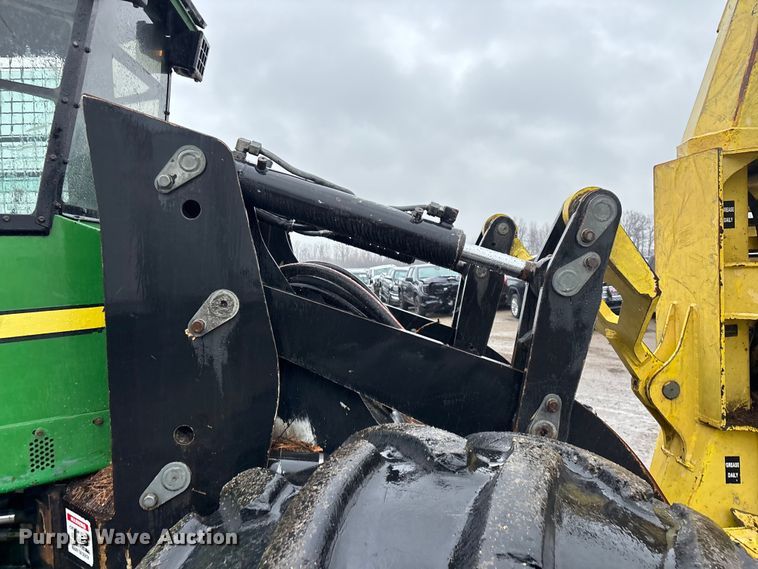 image for item YA2205 2009 John Deere 843J feller buncher