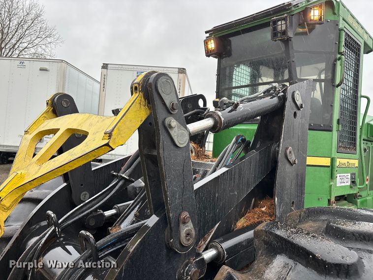 image for item YA2205 2009 John Deere 843J feller buncher