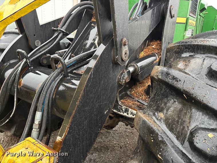 image for item YA2205 2009 John Deere 843J feller buncher