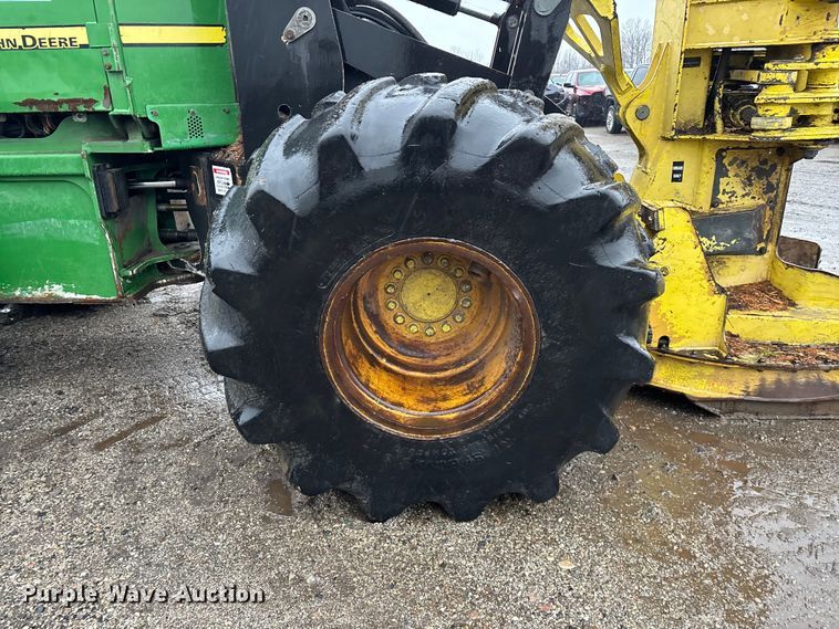 image for item YA2205 2009 John Deere 843J feller buncher