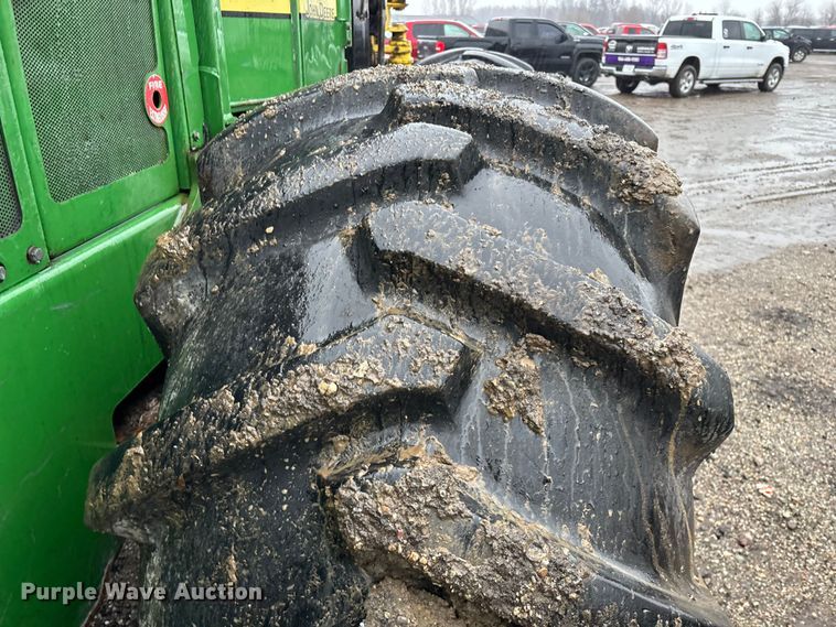 image for item YA2205 2009 John Deere 843J feller buncher