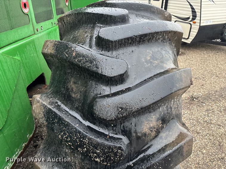 image for item YA2205 2009 John Deere 843J feller buncher