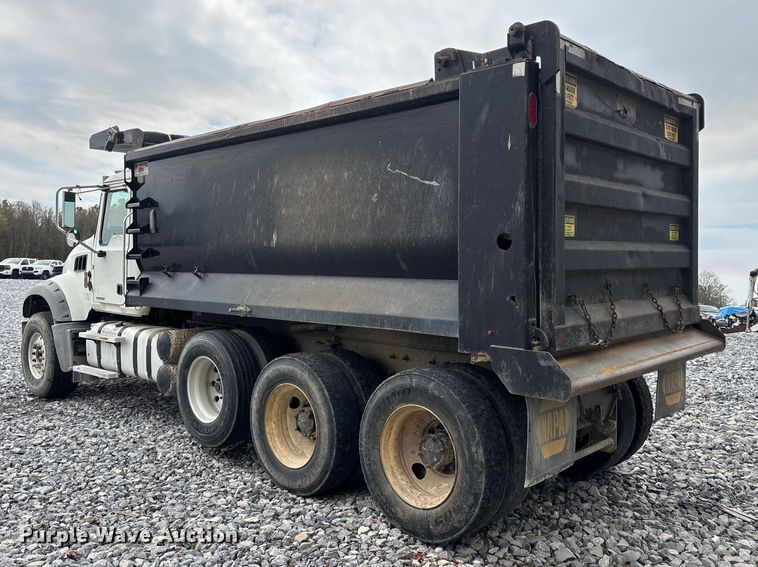 image for item YA2234 2019 Mack GR64F dump truck