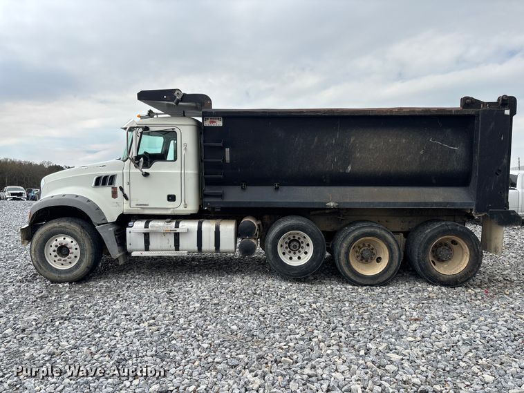 image for item YA2234 2019 Mack GR64F dump truck