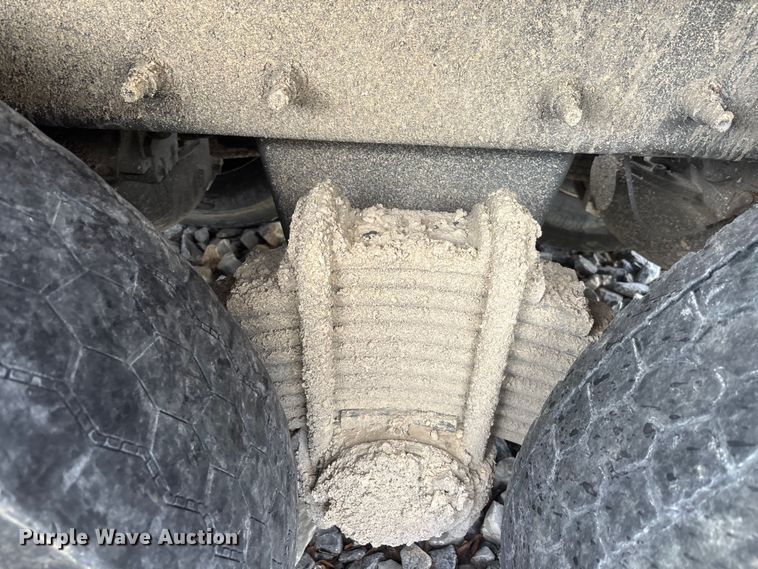 image for item YA2234 2019 Mack GR64F dump truck