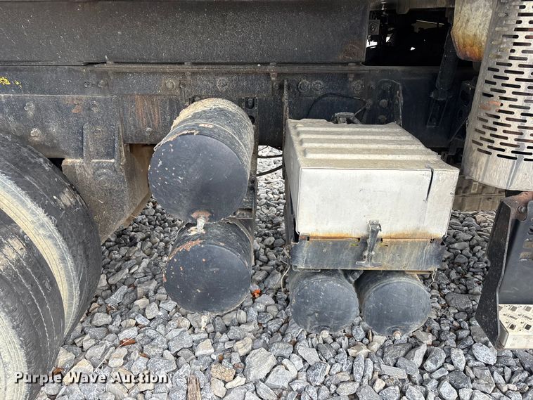 image for item YA2234 2019 Mack GR64F dump truck