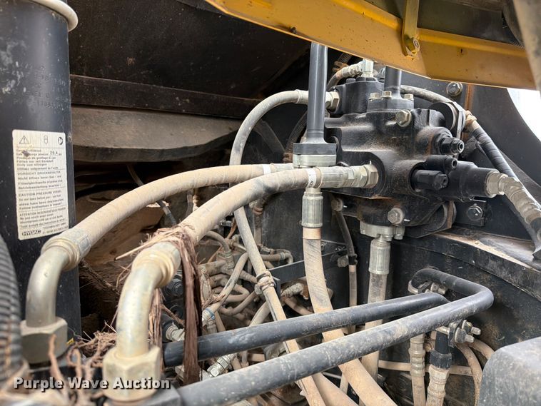 image for item YA2642 2023 Komatsu WA380-8 wheel loader