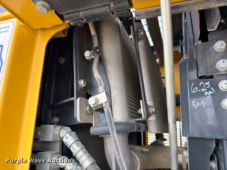 image for item YA2642 2023 Komatsu WA380-8 wheel loader