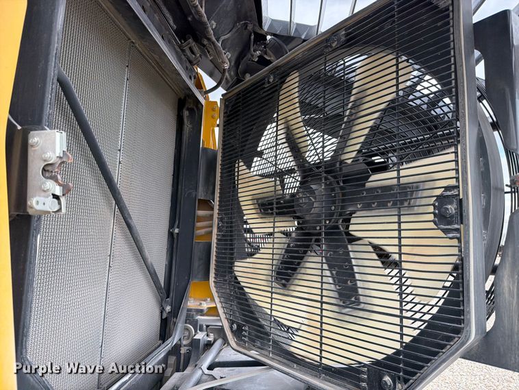 image for item YA2642 2023 Komatsu WA380-8 wheel loader