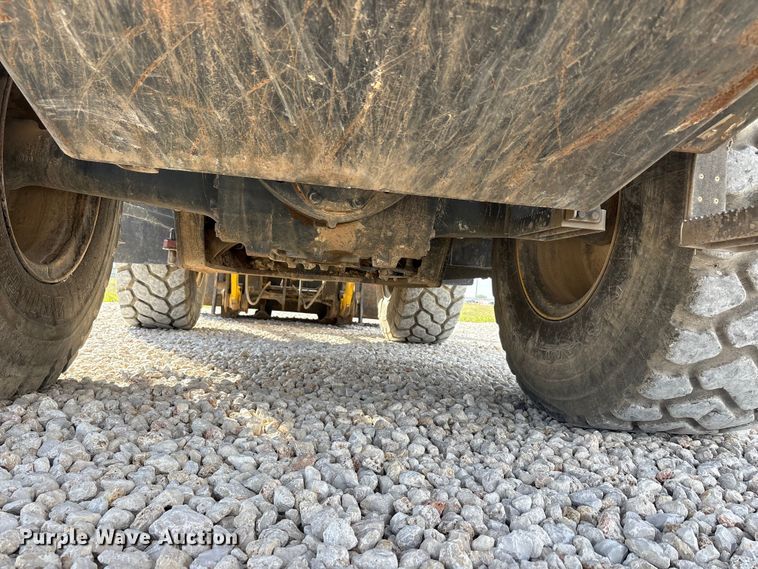 image for item YA2894 2023 Komatsu WA320-8 wheel loader