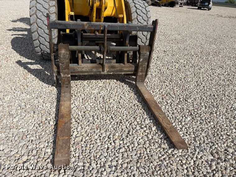 image for item YA2894 2023 Komatsu WA320-8 wheel loader